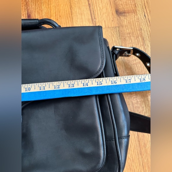 Coach Black Leather Messenger Bag - Pre-owned - B043 -5238 - Picture 6 of 14